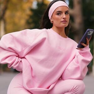 Oner Active FOUNDATIONS OVERSIZED
CREW NECK SWEATSHIRT WITH ONER EMBROIDERY